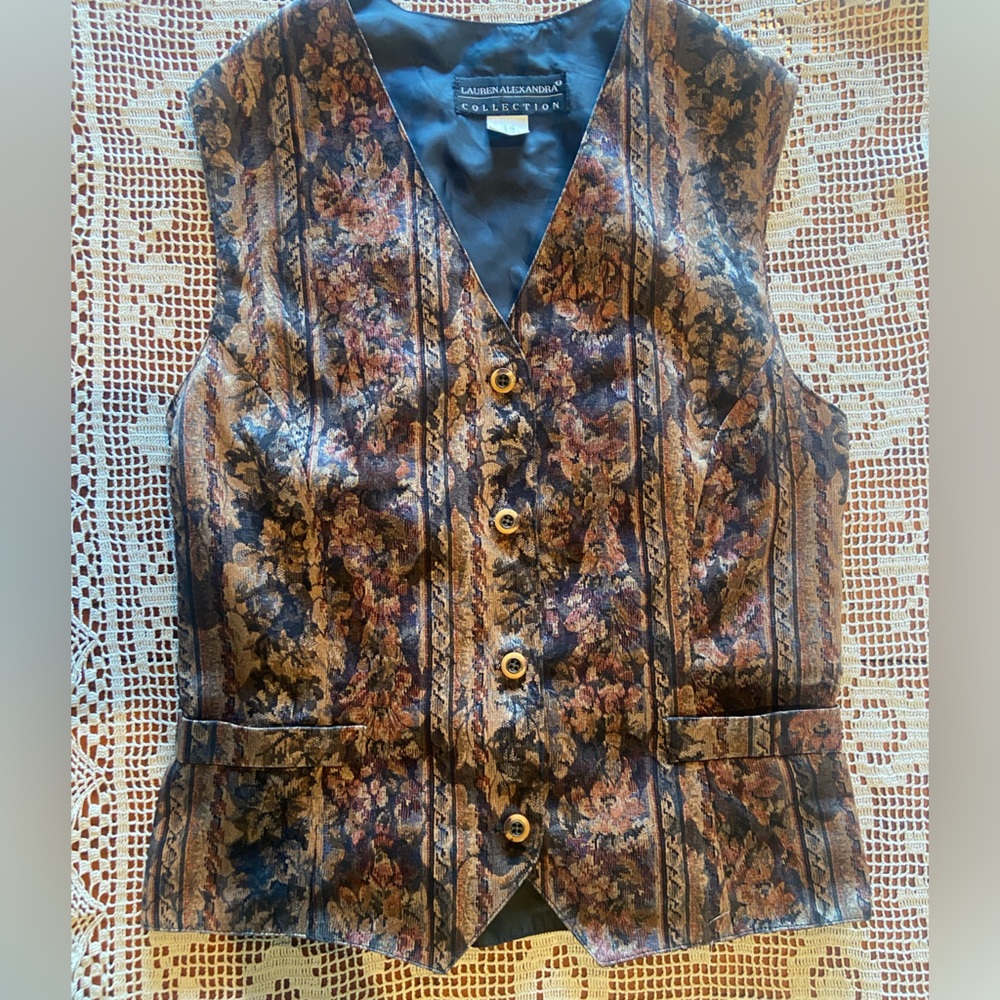 Vintage Floral Button-Up Vest